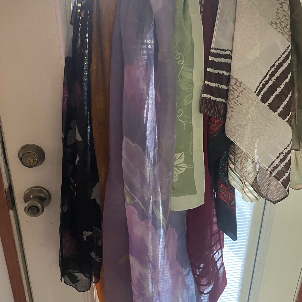 Assorted Women's Scarves - Multi Color Mix - Picture 4 of 8